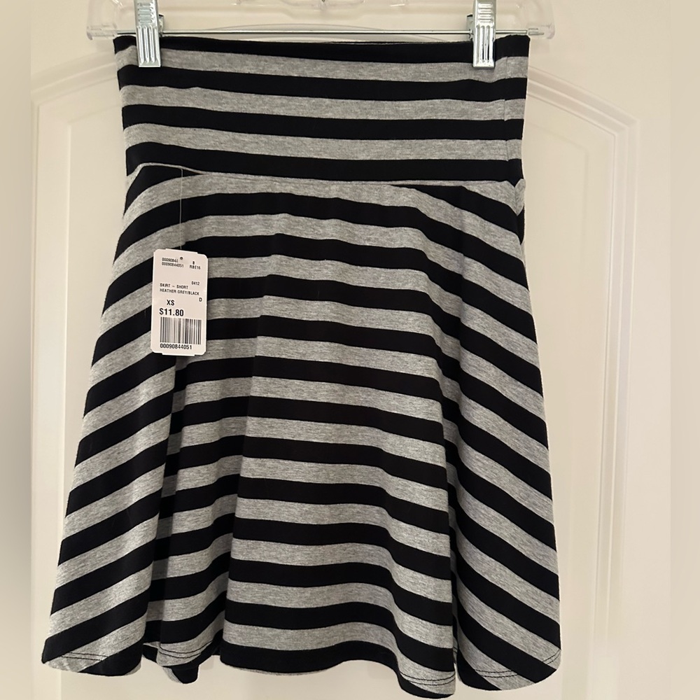 Forever 21 NEW Striped Black and Gray Skirt